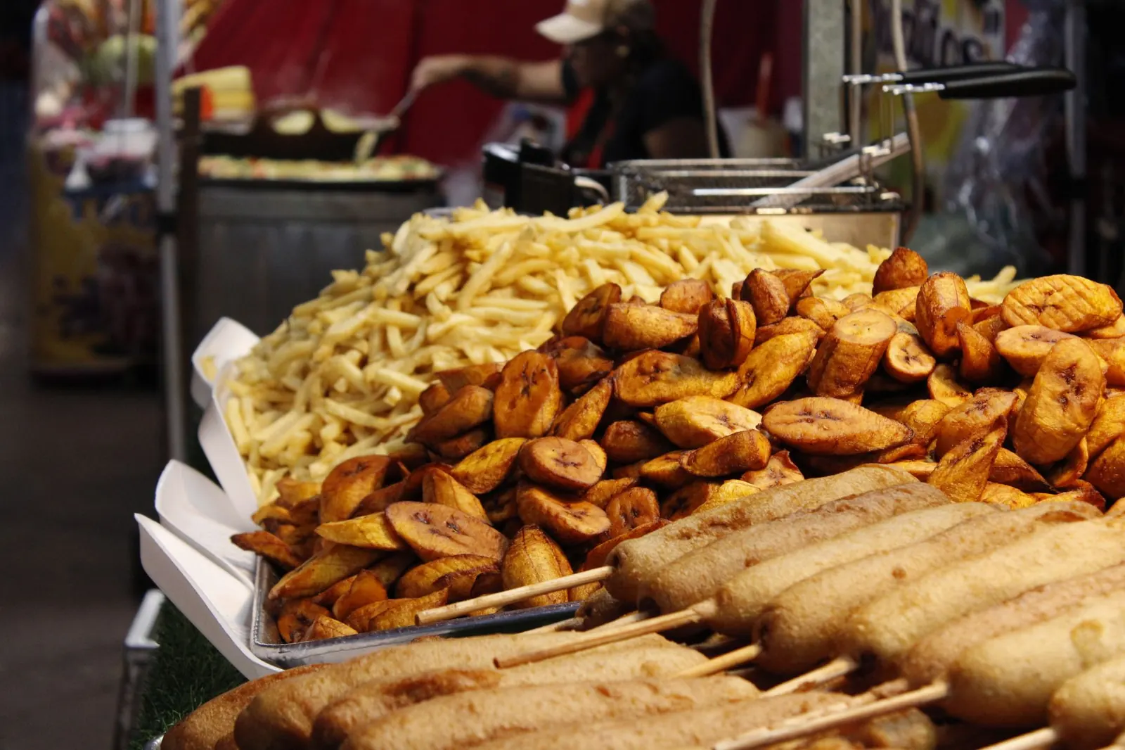 Légumes pays : igname, banane plantain, patate douce, fruit à pain : cuire et cuisiner juste.